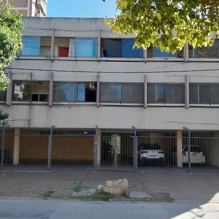 Oteiza Alojamiento Temporario En Resistencia A 150 Mts Peatonal Exterior photo